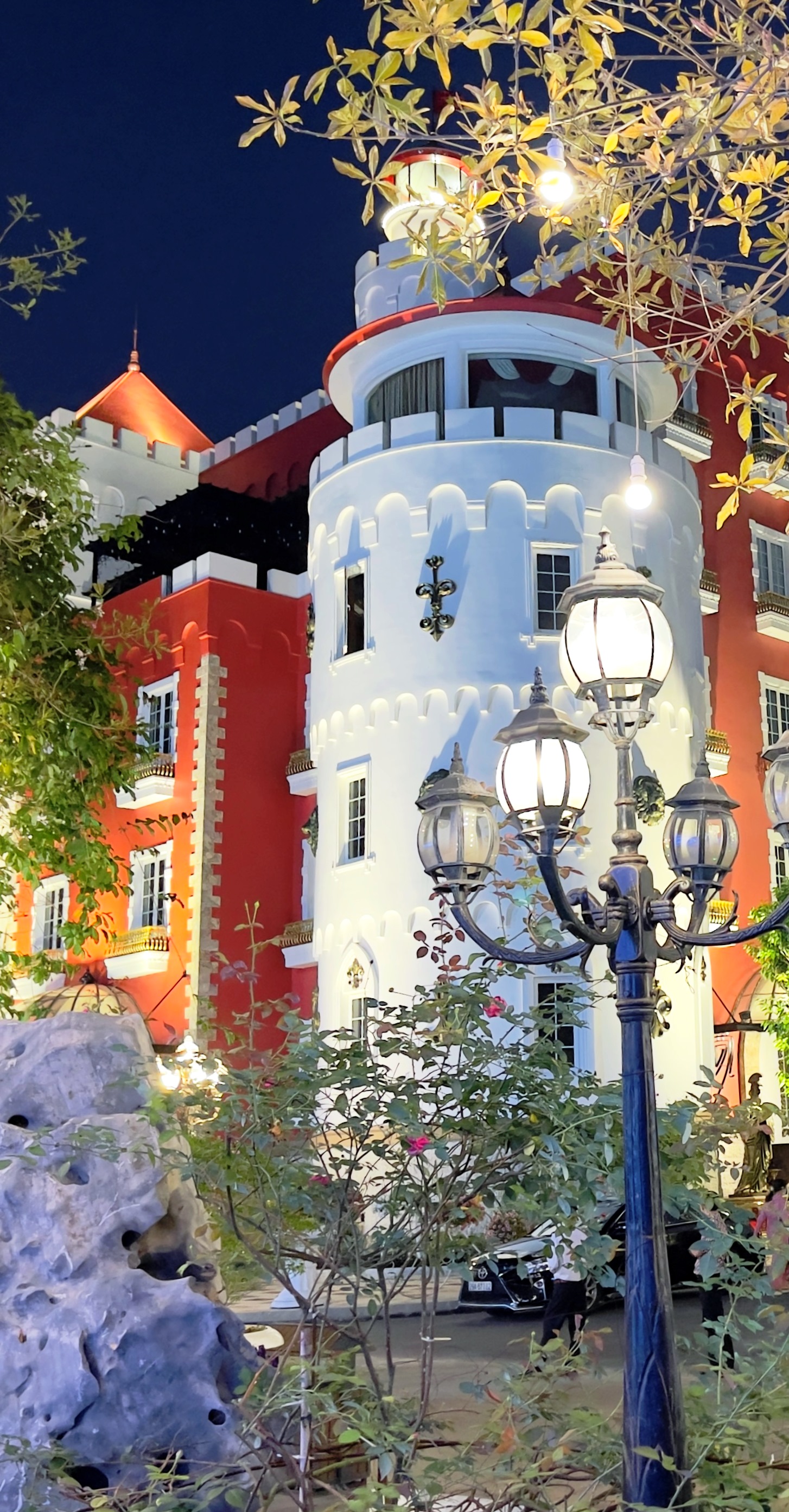 Lâu đài vang<br/> Château Blanc